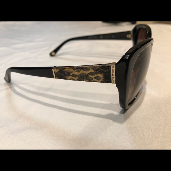 Michael Kors Mila Ladies Sunglasses & Case - Picture 4 of 7